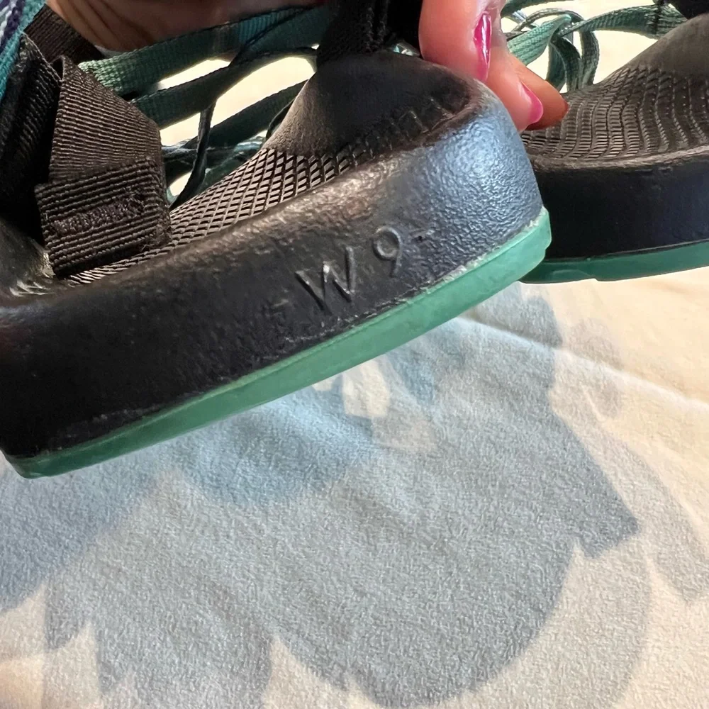 CHACO Womens size 9 - Picture 3 of 10